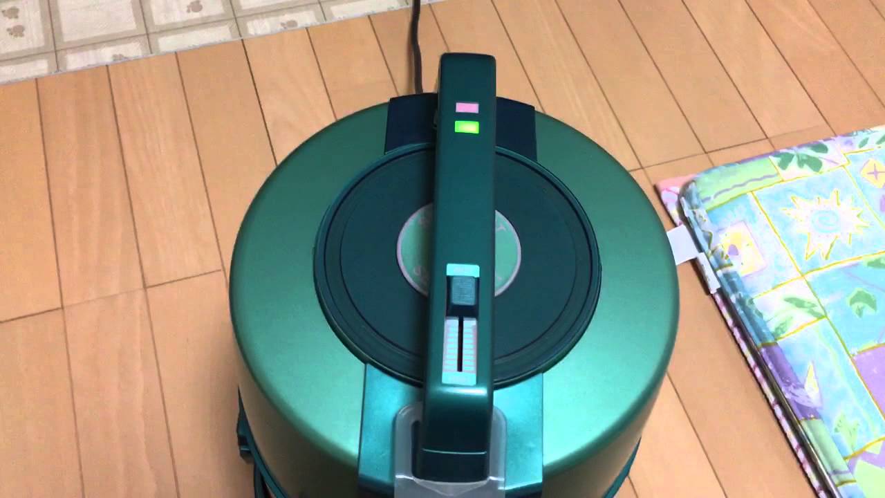 水フィルター掃除機 ルームシーフォート - YouTube
