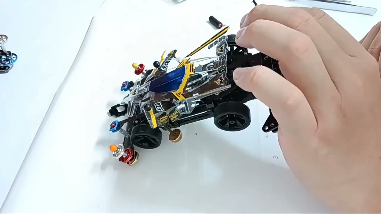 【萌萌好吃好玩】田宮 TAMIYA 四驅車軌道車 15503 勝利鳥 透明軟殼 Winning Bird 中置彈簧避震車，吊鐘車，AT系統 72mm六角輪軸，穿胎，阻尼油，田宮彈簧前後翼，尾盪