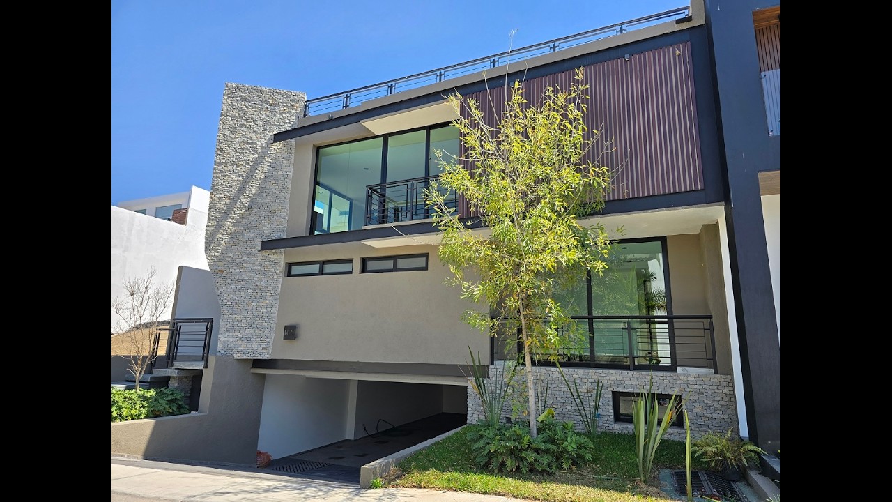 Casa Puerta del Bosque FOR SALE $32,800.000 MX Pesos