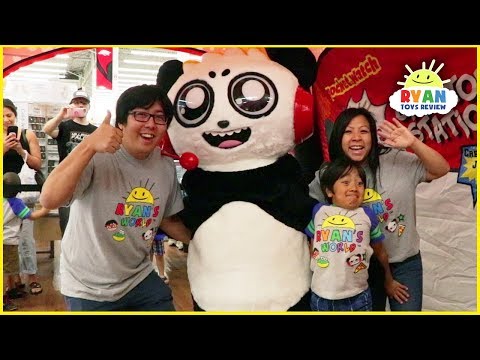 Ryan's First Fan Meet up family fun event + Meet Combo Panda In Real Life!!!