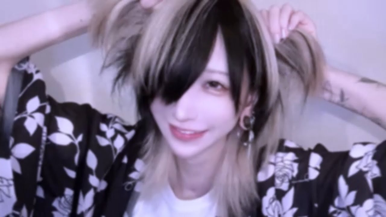 【自分の性別って何？】初めてメイクしながら本気で語ってみた