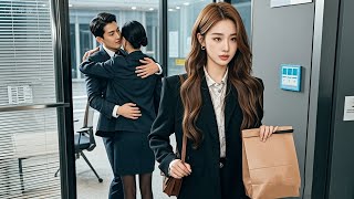 Download Lagu 目睹丈夫與小三私會，她不哭不鬧轉身離去，他徹底慌了！ 💗 中國電視劇    💗偶像劇 MP3