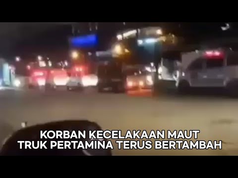 Iring-iringan Mobil Ambulans Jenazah Korban Kecelakaan Maut Mobil Truk Pertamina