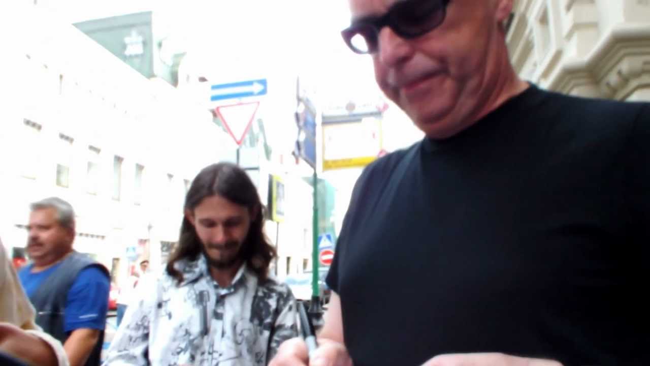 [RENORNER] Neil Tennant (Pet Shop Boys) signing autograph / Moscow 2012