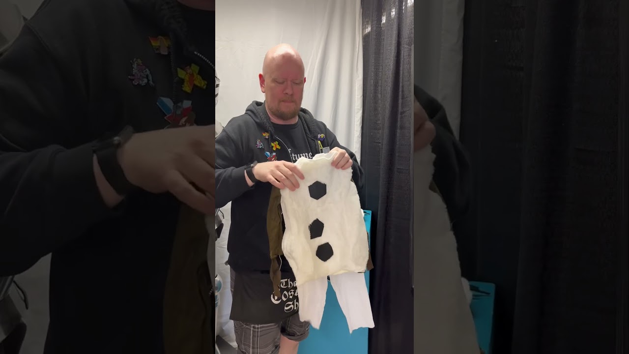 What&rsquo;s in the Package? | Olaf Frozen | #costume #halloween #calgary #costumestore