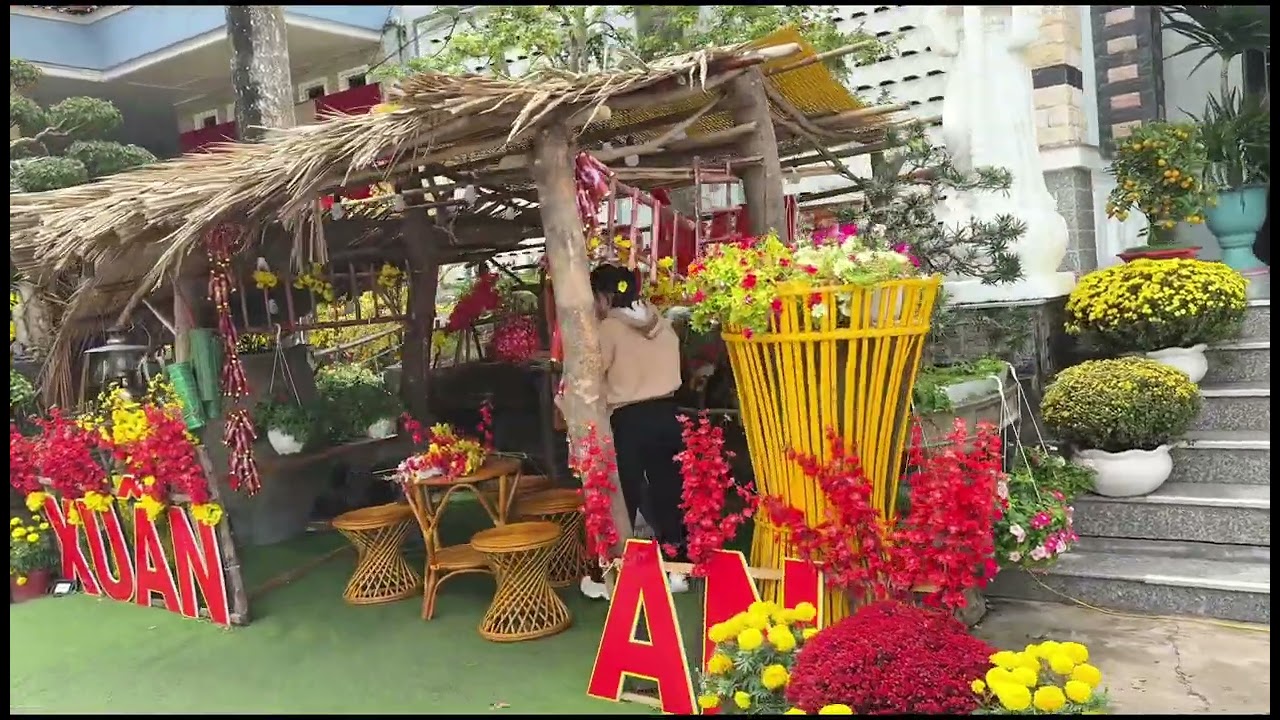 9-е число – прекрасный день, чтобы отвезти наших гостей к отцу Диепу, матери Донг Хай и Нам Хай!