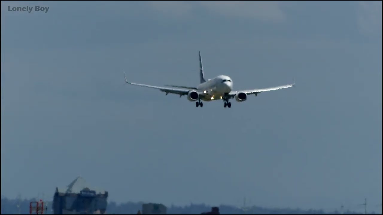 Boeing 737 8CT from Calgary - YVR Airport 4K