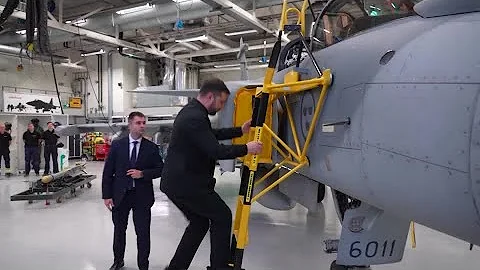 What are the Gripen fighter jets Ukraine wants to buy from Sweden? | REUTERS