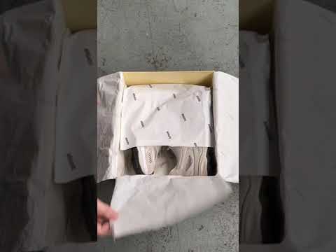 Unboxing Of The Day The Satellite Runner Axelarigato 