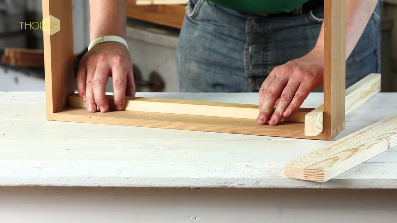 Thorne Beehives - assembling a Roof