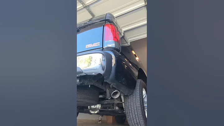 2003 GMC Yukon XL 1500 with Flowmaster 50 Series