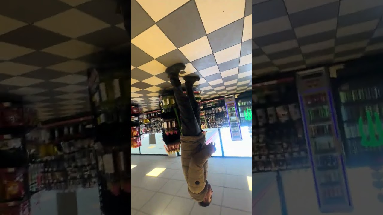 Какво се случва с тази Неделя :)