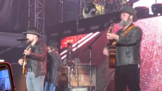 Watch Zac Brown Band I Play The Road video