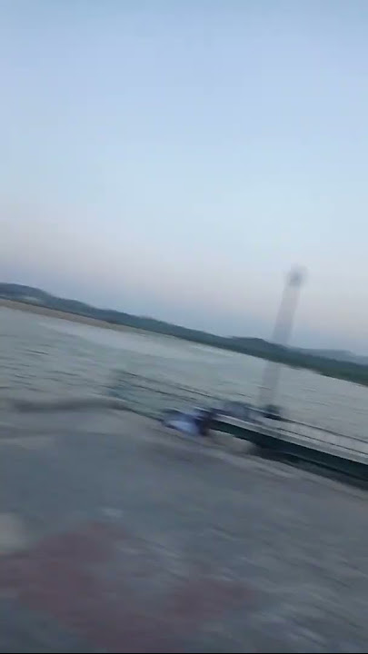 Board surfing at Faisalabad with cousins🌊⛵#subscribe #vlog