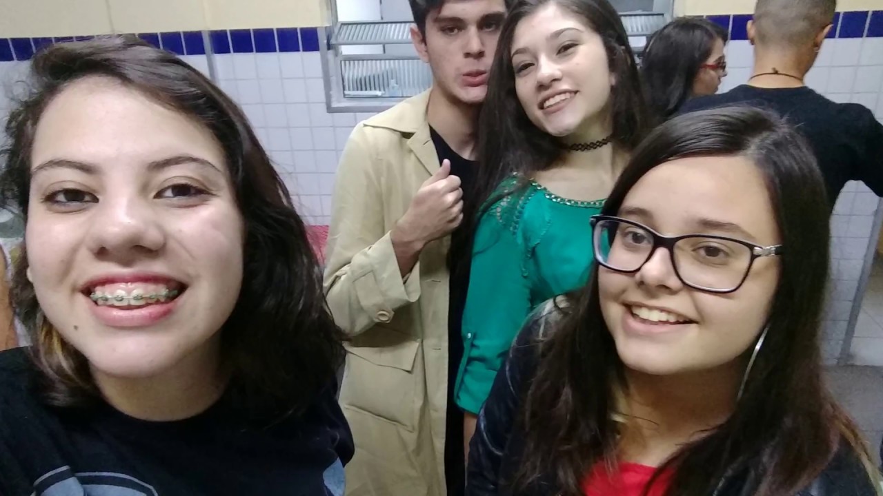 Colégio Martins Penna Prof Iza 2018