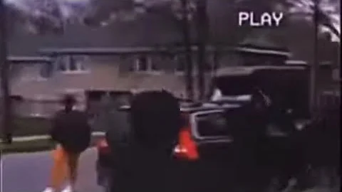 Guy gets jumped 1v4 *real*