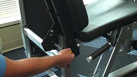 InFlight Multi Leg Extension & Curl Demo.AVI