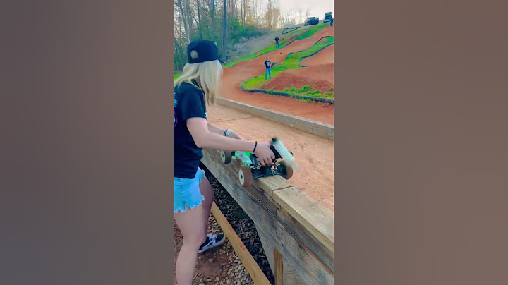 Doin work in the pits 🔥 #RaceLikeAGirl #PitStop #RC #RCCars #Racing #Nitro #Fuel