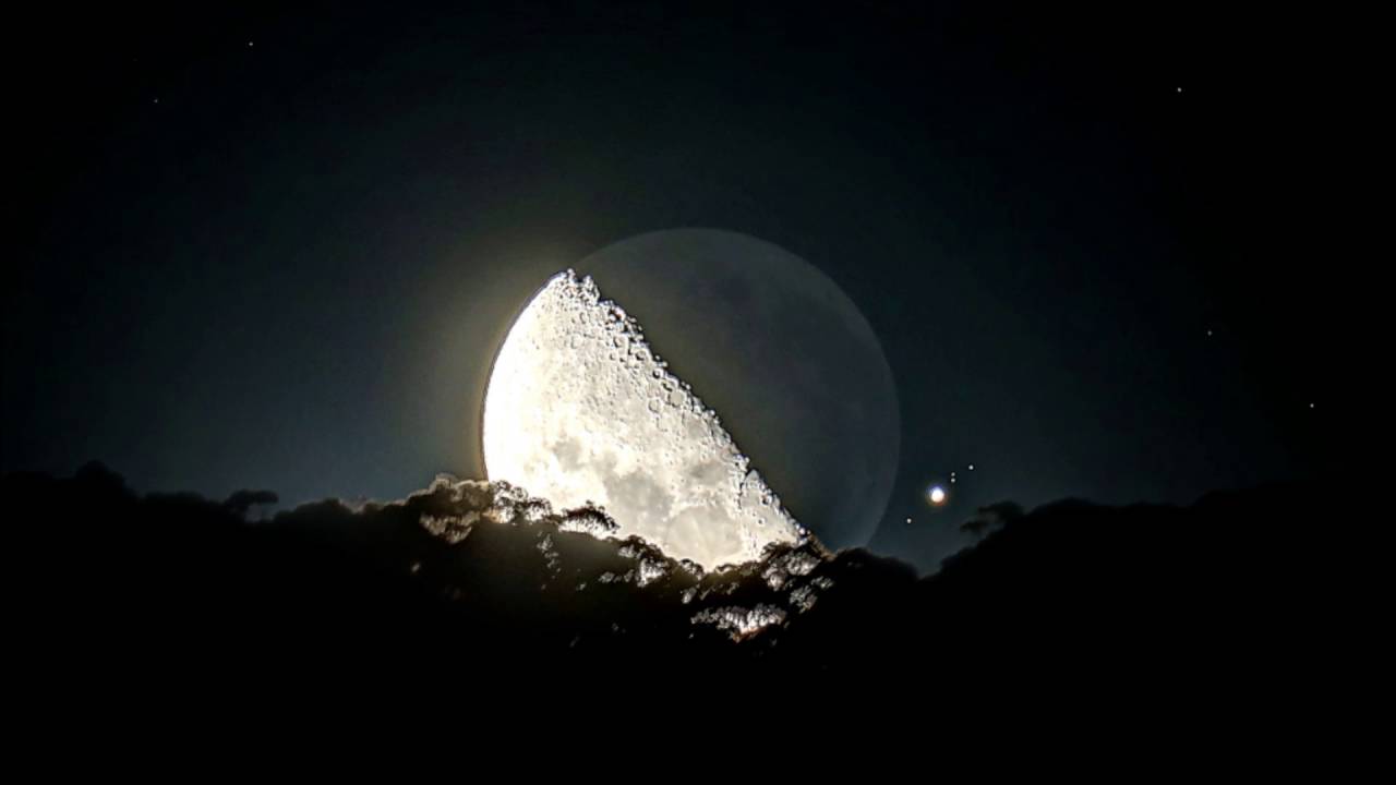 SlopeDaBeat - Moon and Jupiter - YouTube.