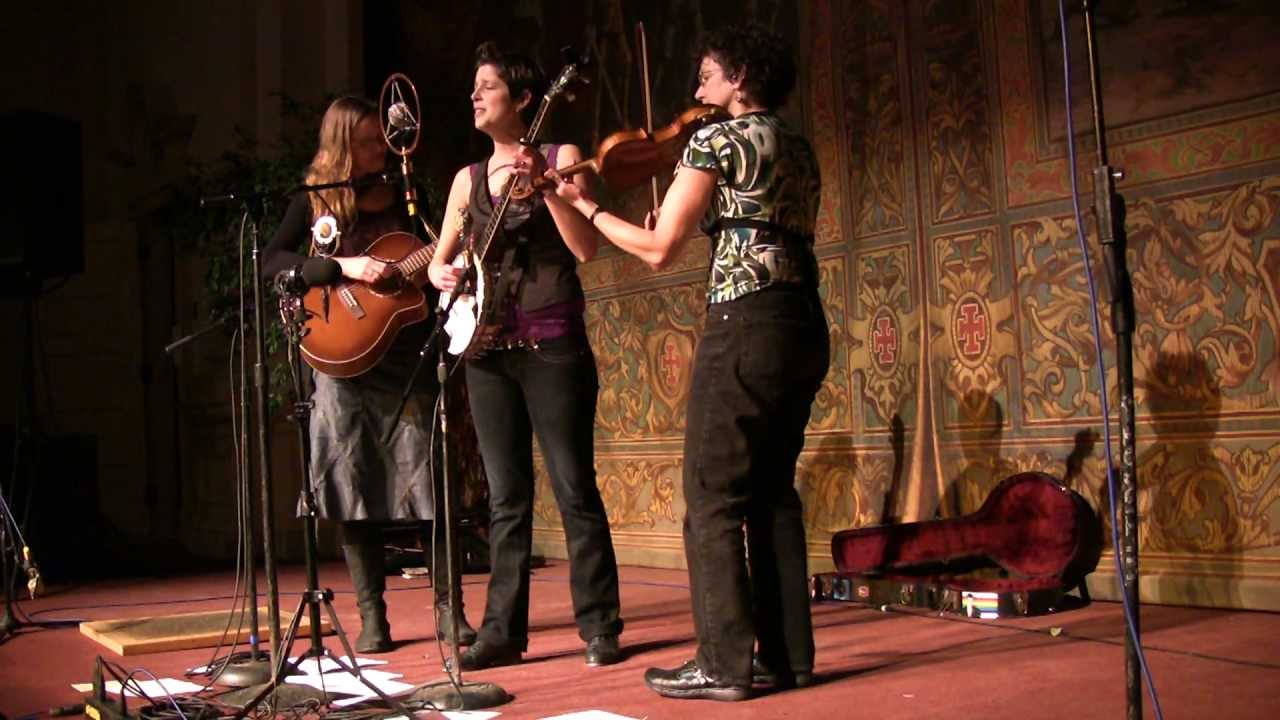 06 Leela Grace 2013-01-19 Ain't No Ash Will Burn