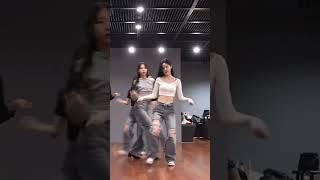 Everytime She Dance Her Hair As Always Being The Last Member Ctto