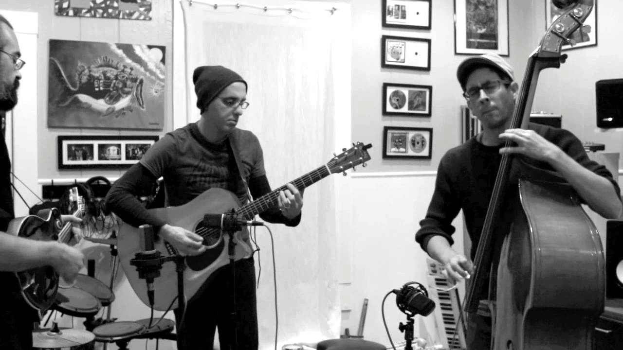 "Bernie's Tune" The Vine Brothers Live (OFFICIAL VIDEO)