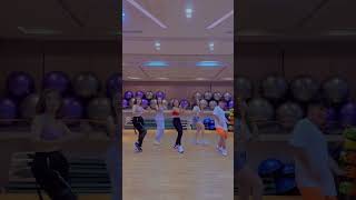 Chẳng ai khiến tin em rung động ngoài các chị hội viên đáng iu #zumba #bili #jinmun