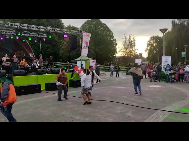 Cueca chilota los zarcillitos—-evento Teletón noviembre 2022 class=