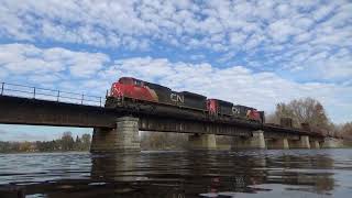 CN A450 Soutbound at Marinette With Killer RS3L!