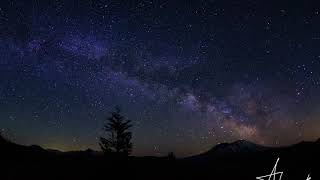 Milky Way over Mt  St  Helens