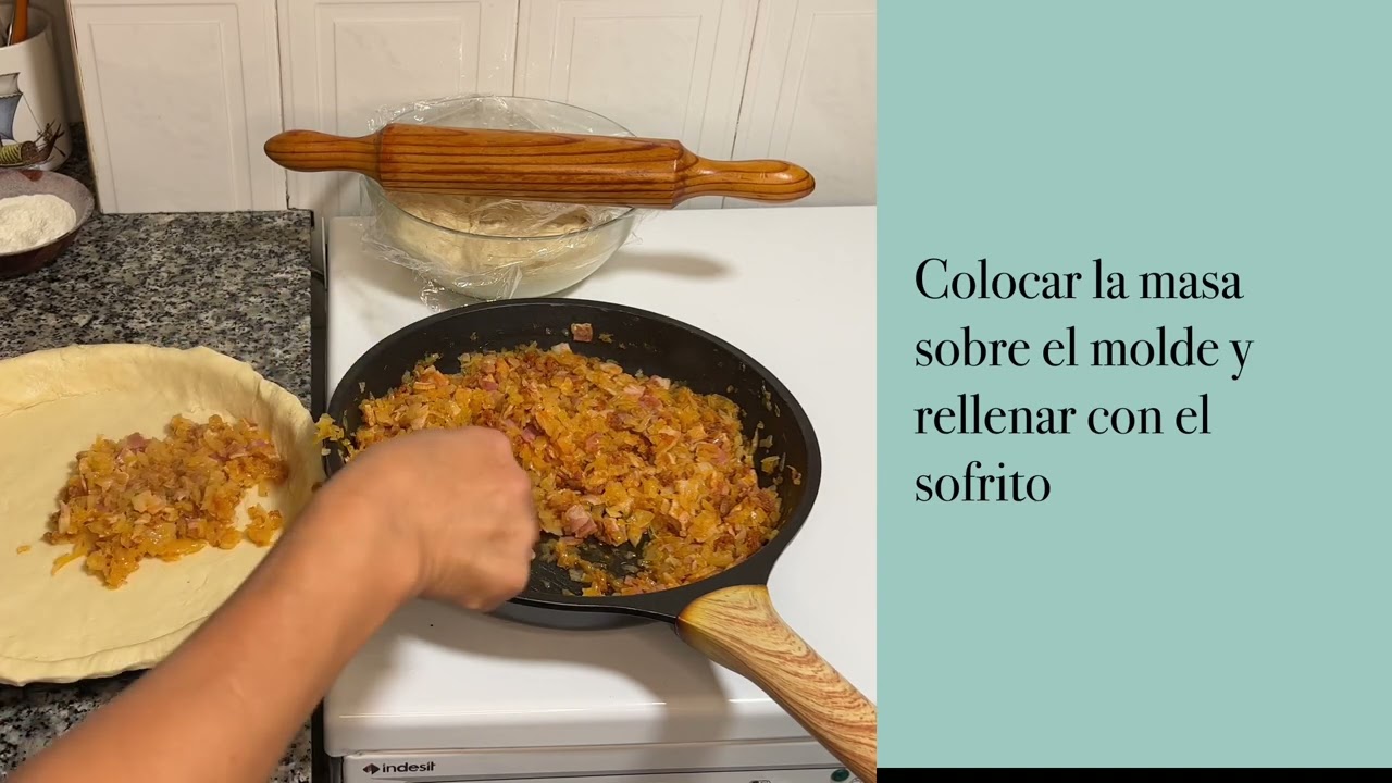 EMPANADA DE BACON,CHORIZO Y CEBOLLA