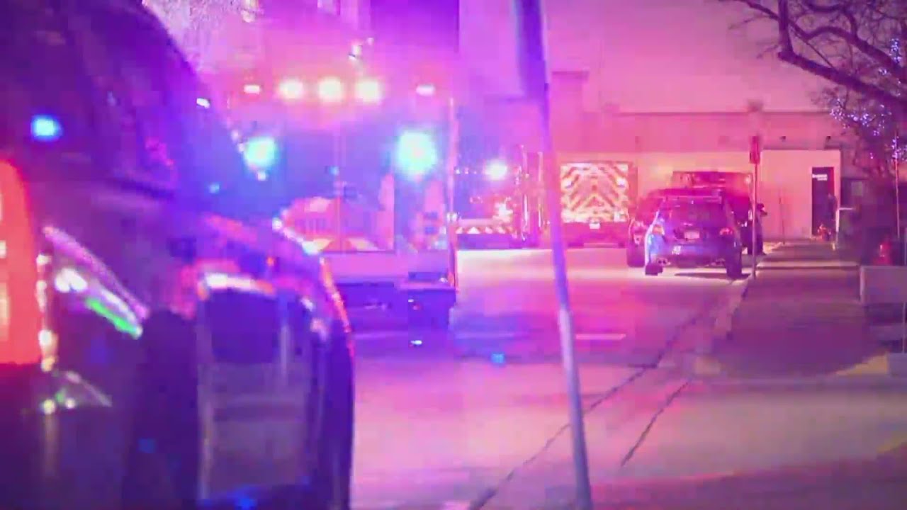 Oakbrook shoppers describe confusion as shots fired inside mall - YouTube
