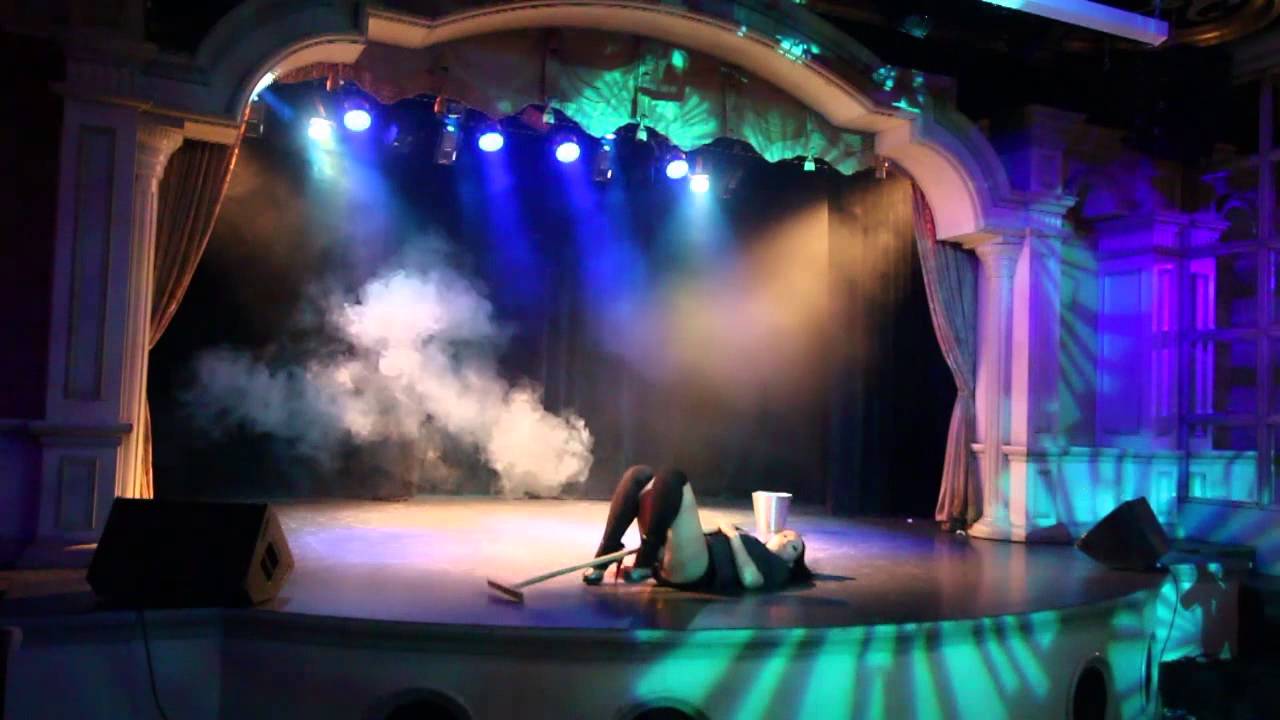 Erotic show Наталья Кобзева - YouTube