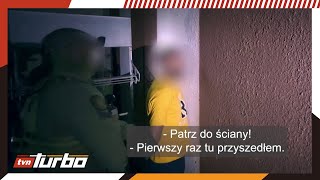 Błagał Funkcjonariuszy, By Puścili Go Do Dzieci, Ale Było Za Późno... Nic Do Zgłoszenia