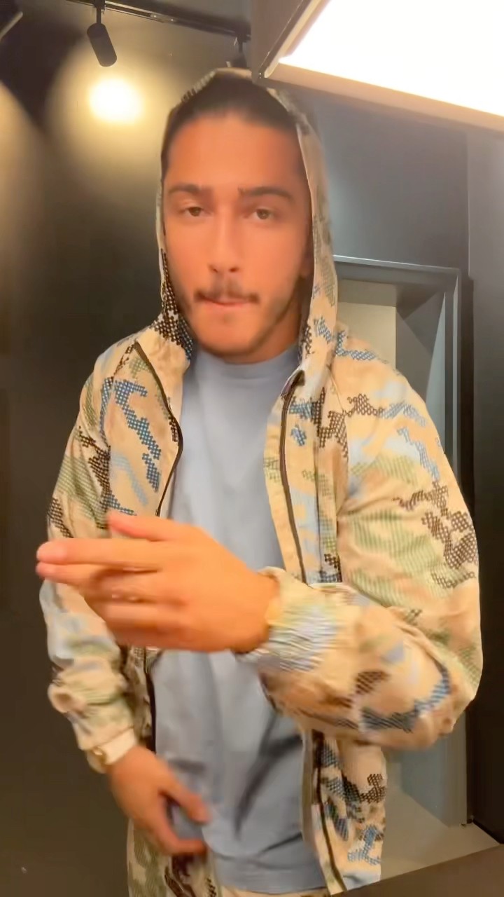 Wie gefällt euch mein Album? ? streamt die Songs und benutzt den Sound ich seh eure Videos ? #mero