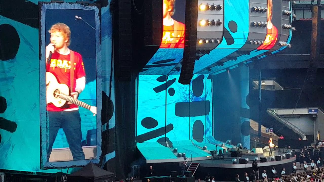 Guarda Ed Sheeran - speech about being weirdo (Wembley 17.06.2018) su YouTube Guarda Ed Sheeran - speech about being weirdo (Wembley 17.06.2018) su YouTube