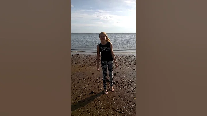 Louise hopper i havet.....