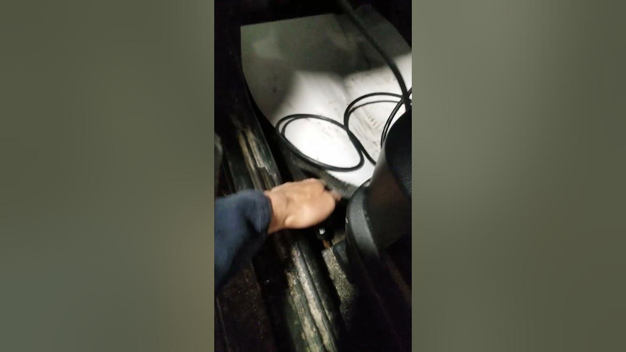 Kia Soul P0455 , engine light on, Evap leaks. 기아 소울 엔진 경고등 증발가스 누출