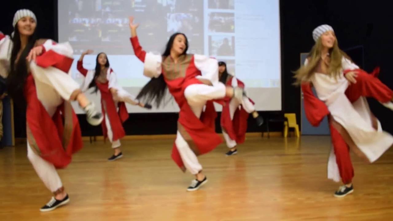 فرقة شموع القدس للدبكة في مهرجان القدس تجمعنا في كفر مندا3