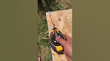 Red chalk line marker for diy carpenters. #diy #redchalk #carpenter #woodworking #markers