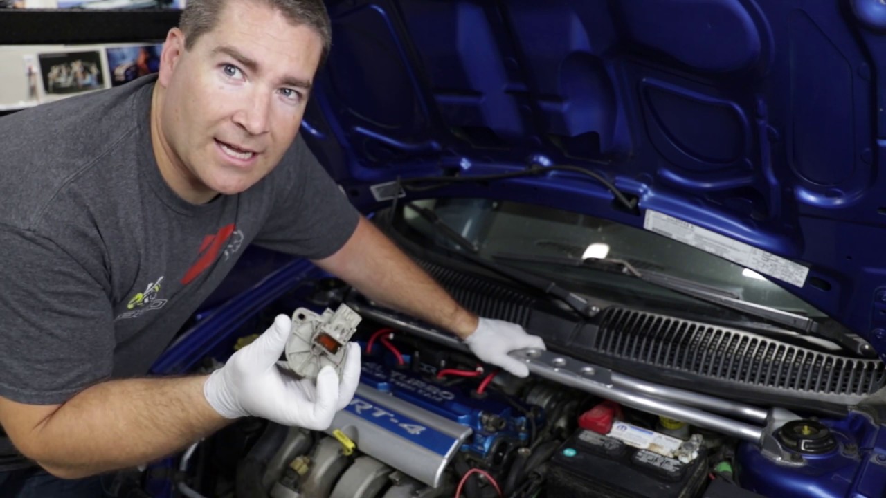 Tech Talk Tuesday: How to Replace a CAM Position Sensor on a Dodge SRT