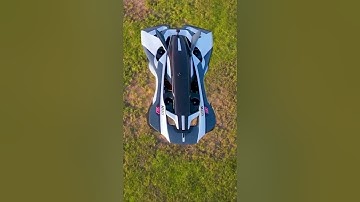 Een supercar die kan vliegen met verborgen aandrijving