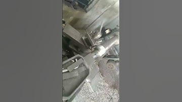 Lathe machine operating training 💪 #lathmachine #automobile #lathemachine #machineshop #machine