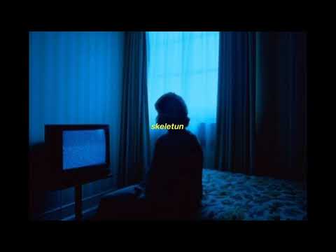 tekno - skeletun (slowed + reverb)