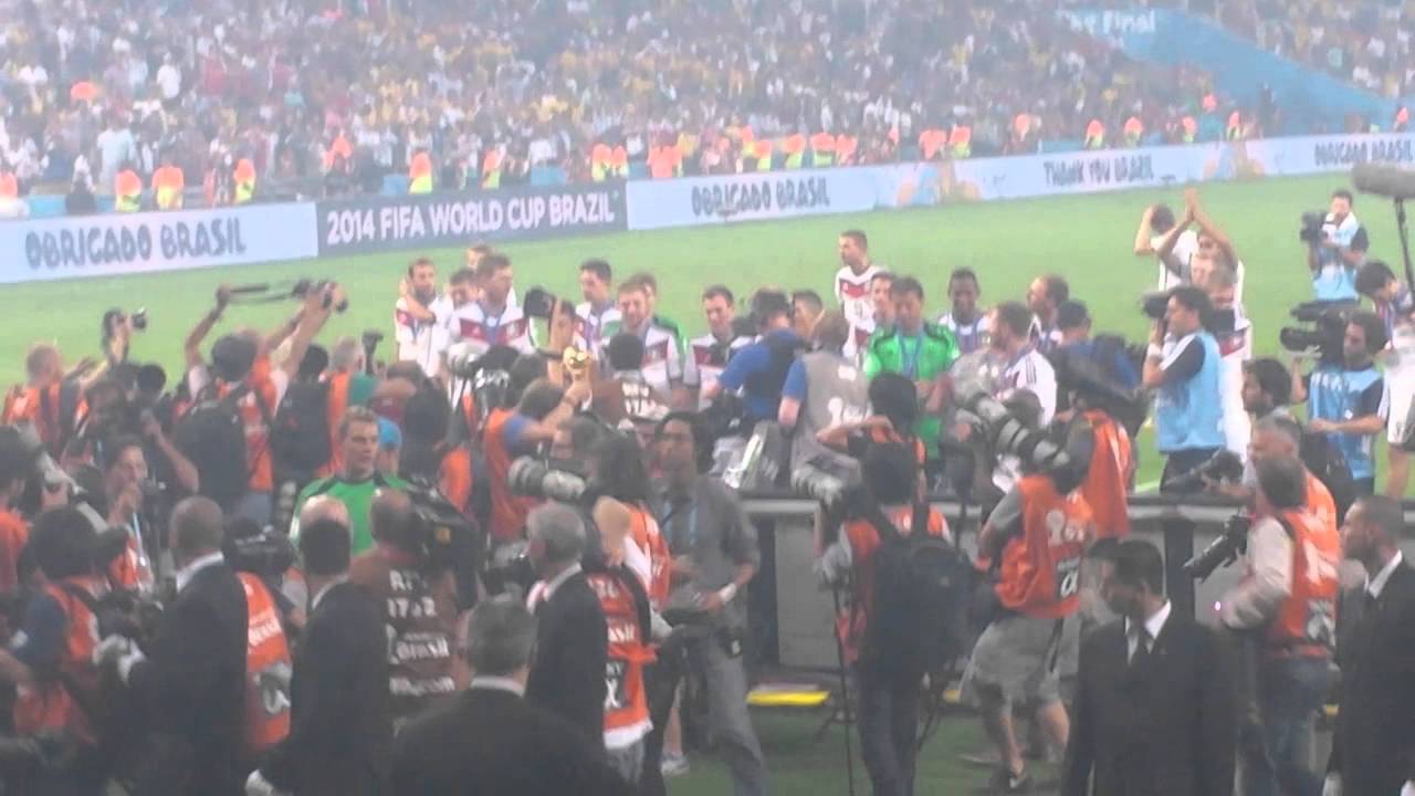 DeCanhota na Copa - Seleção alemã e a taça da Copa do Mundo