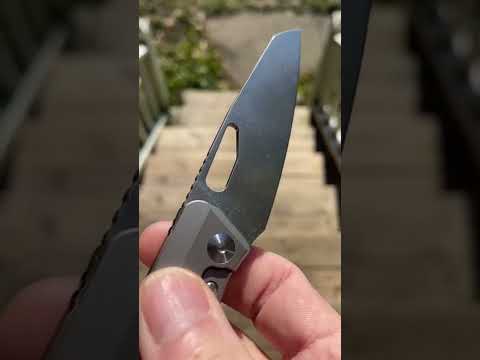 Liong Mah KUF 3.0 overview and flicks. Unibody G-10/Titanium with an Elmax blade. Great EDC Knife✊