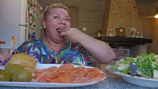 картинка: МУКБАНГ 🍽 СЛАБОНЕРВНЫМ ПРОШУ не смотреть/куда мне все это ЛЕЗИТ MUKBANG 🍴NOT FOR THE FAINT OF HEART