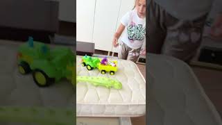 Прятки в гостях у Даши