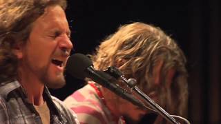 Eddie Vedder - West Memphis Three Special (Voices For Justice)