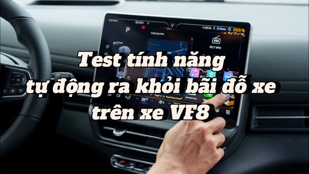 Test tính năng ra khỏi bãi đỗ tự động trên VF8 - YouTube